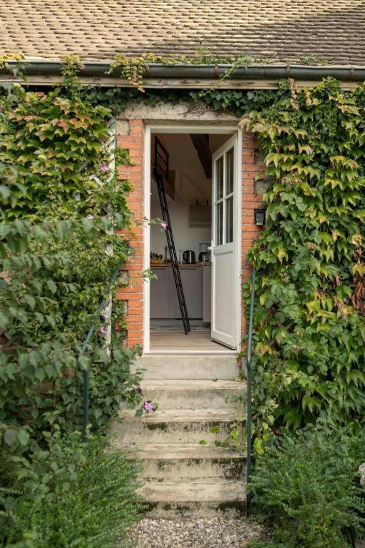 Bed and Breakfast Le Parc Du Magnolia Montbéliard Exteriér fotografie